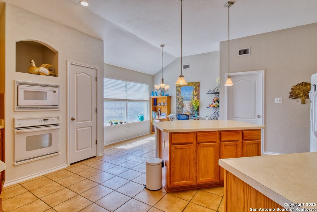 Listing images