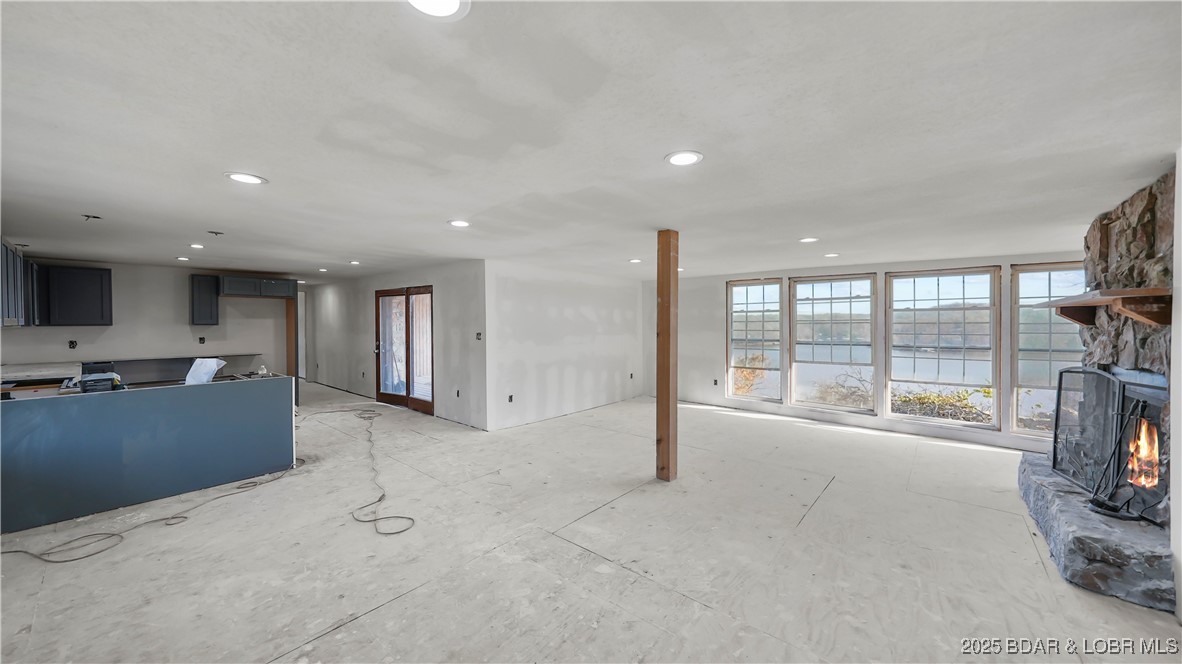 Listing images