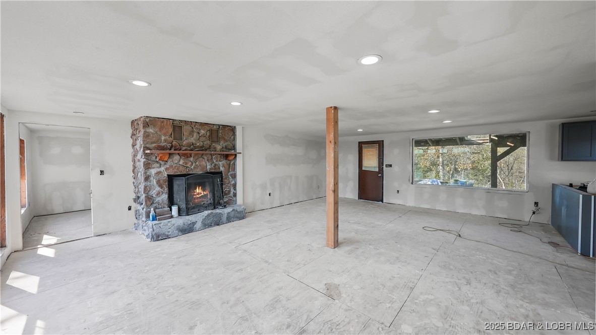 Listing images