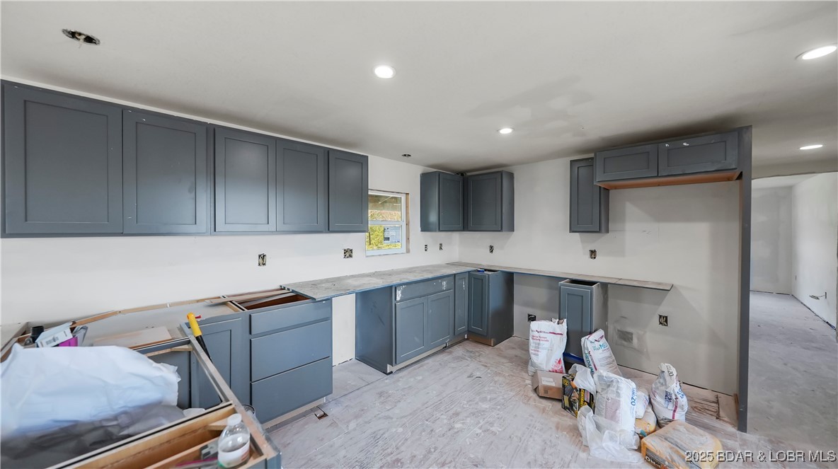 Listing images