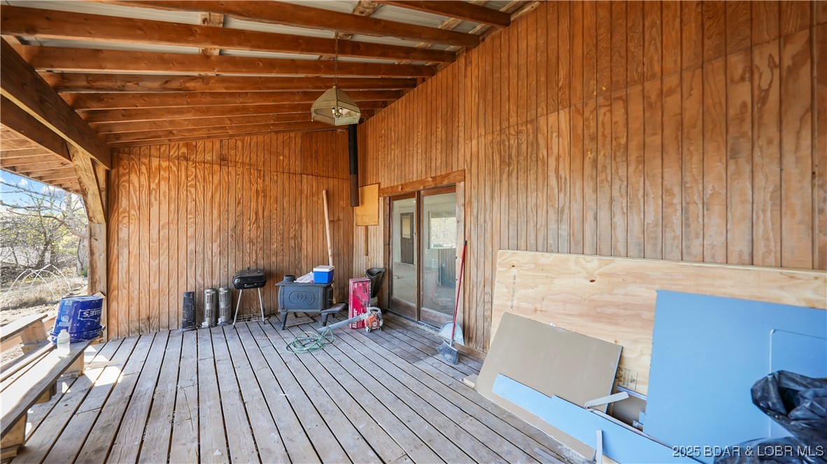 Listing images