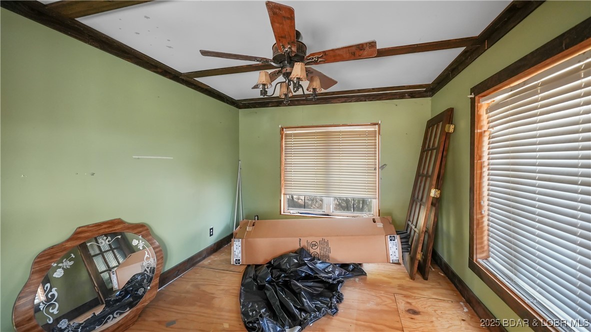 Listing images