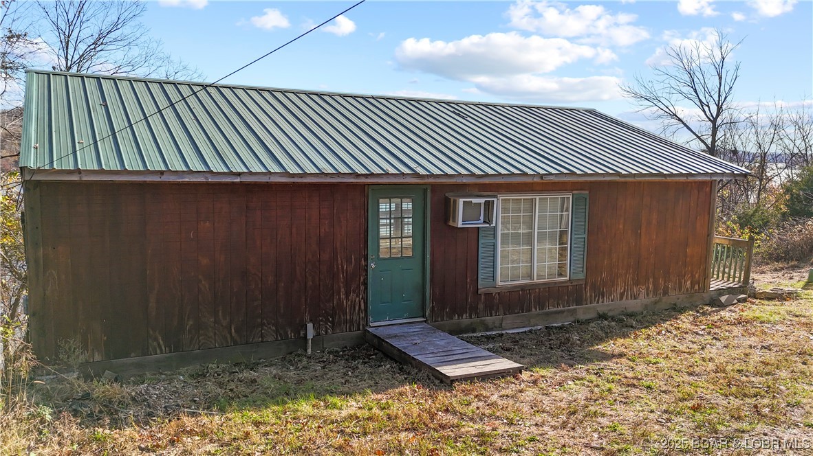 Listing images