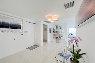 Listing images