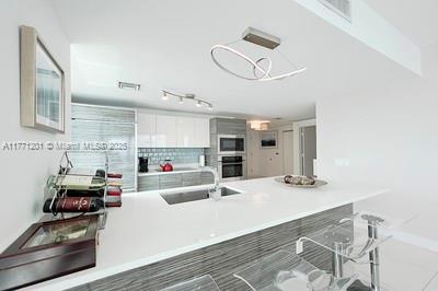 Listing images