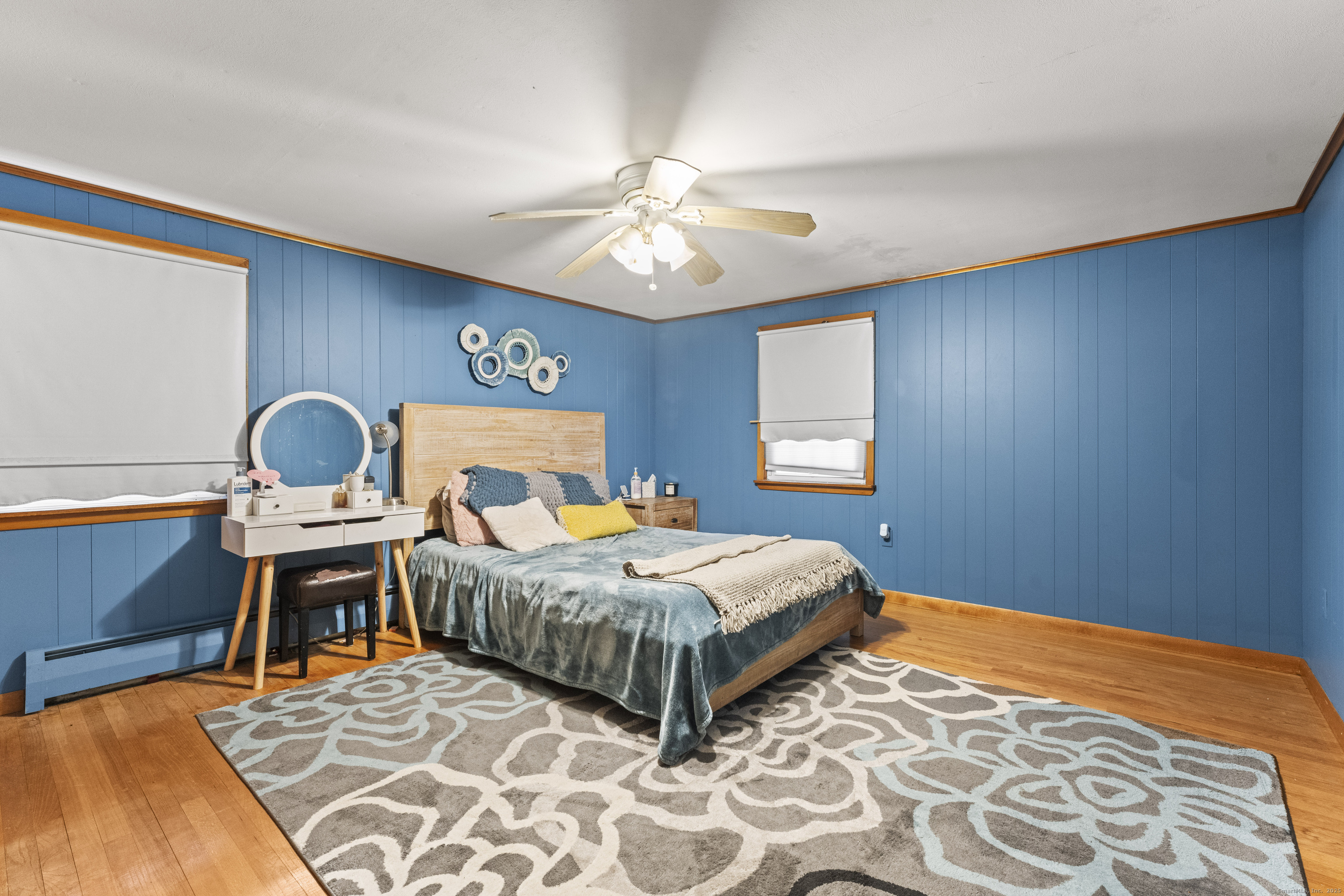 Listing images