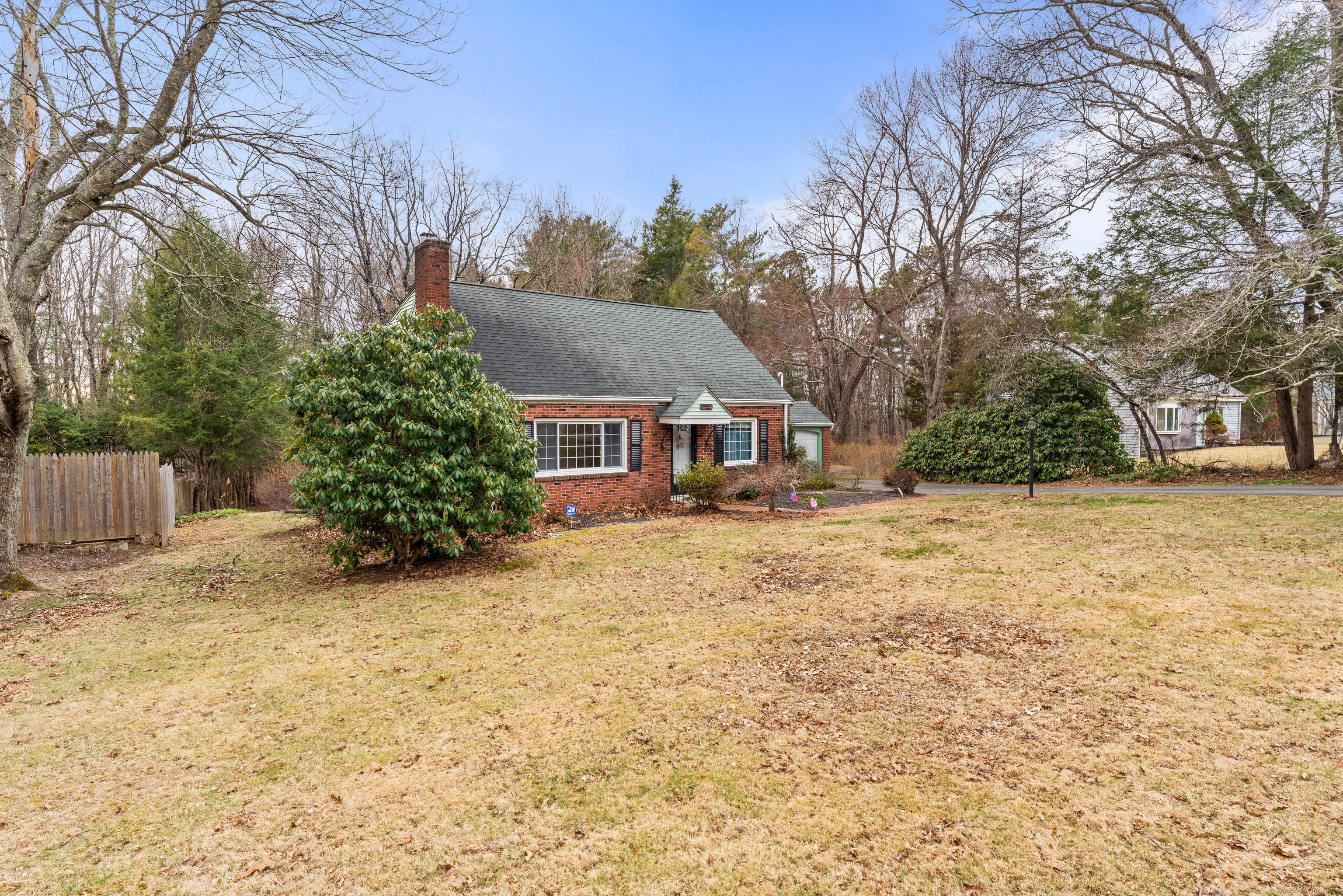 Listing images