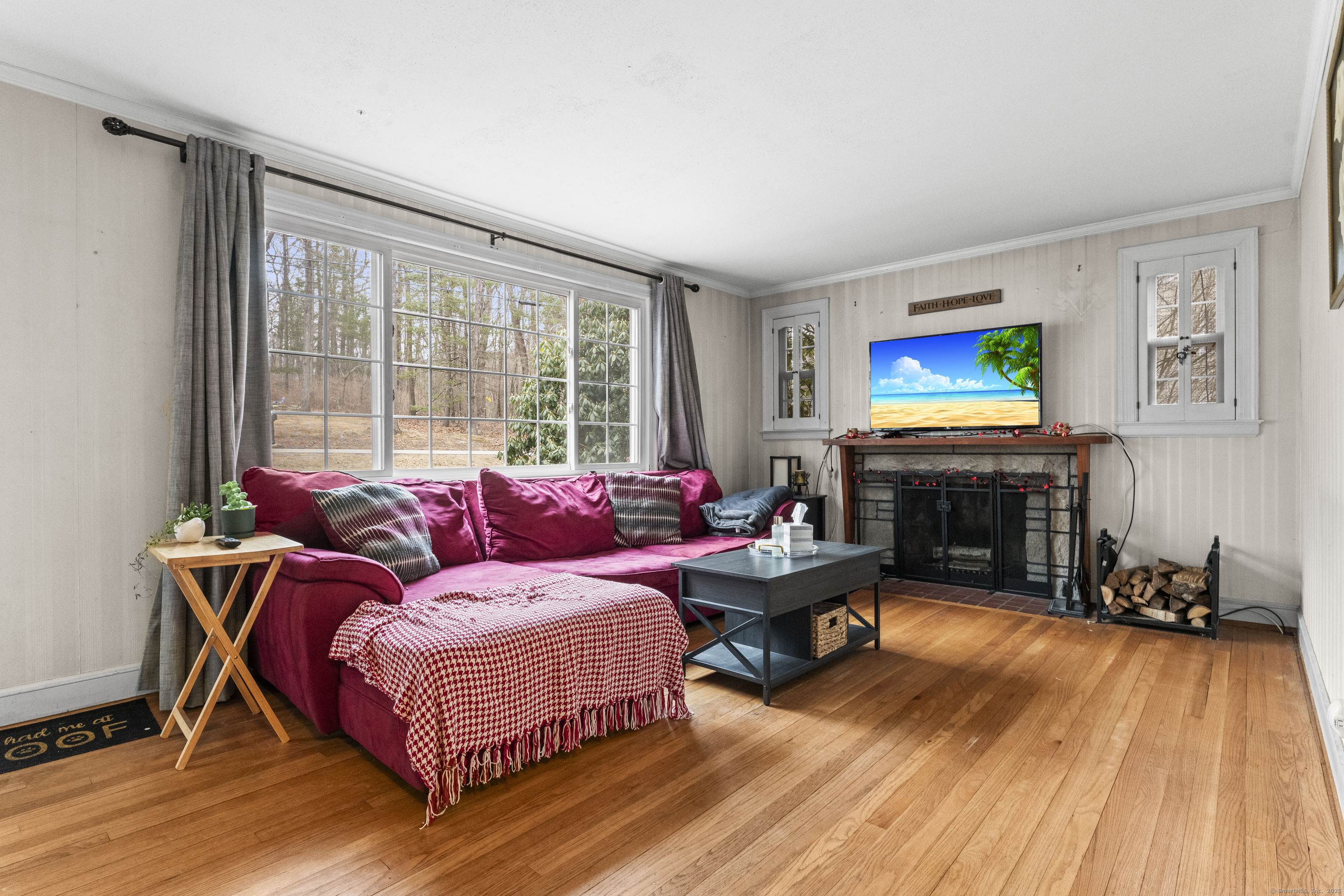 Listing images
