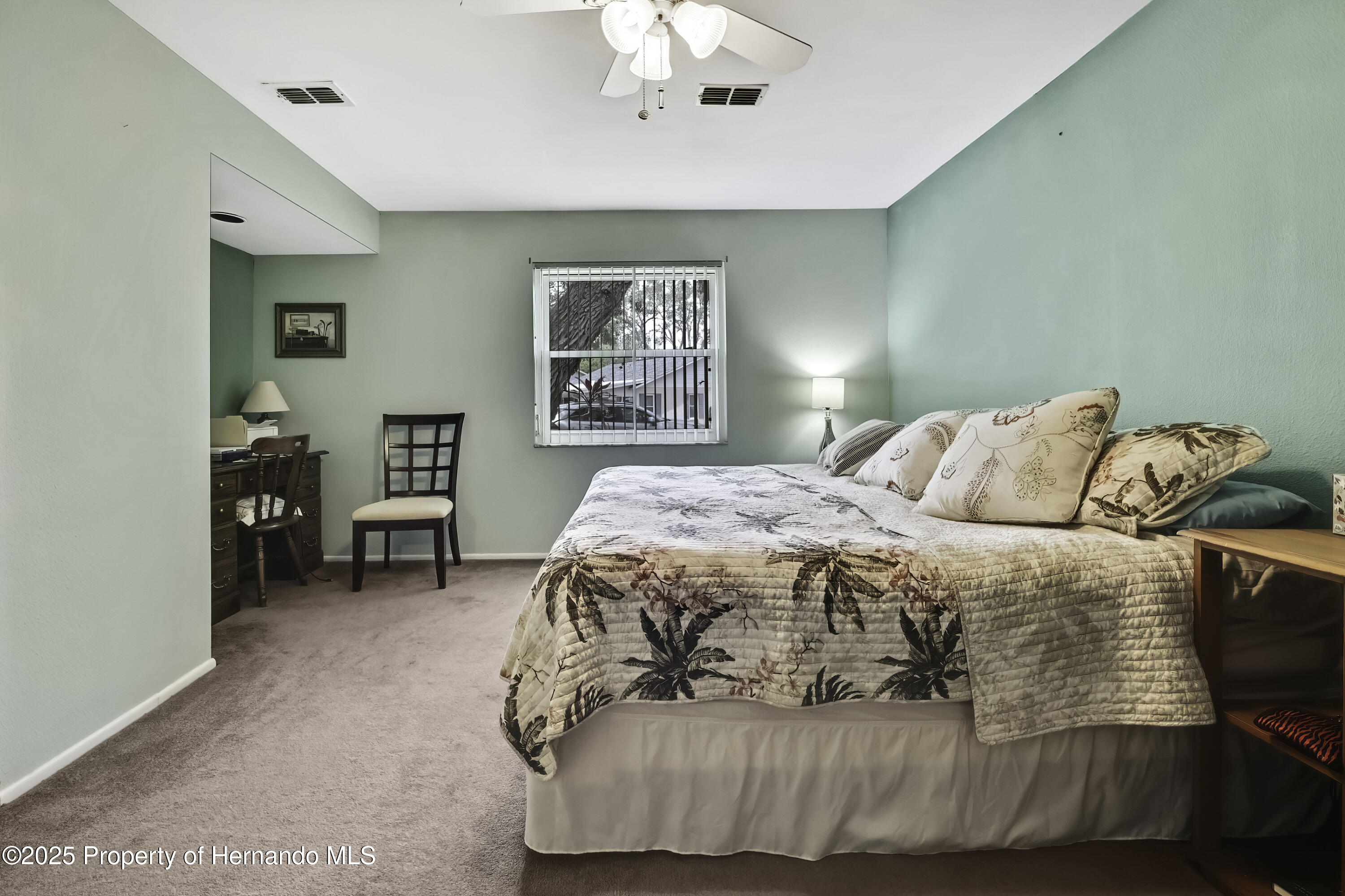 Listing images
