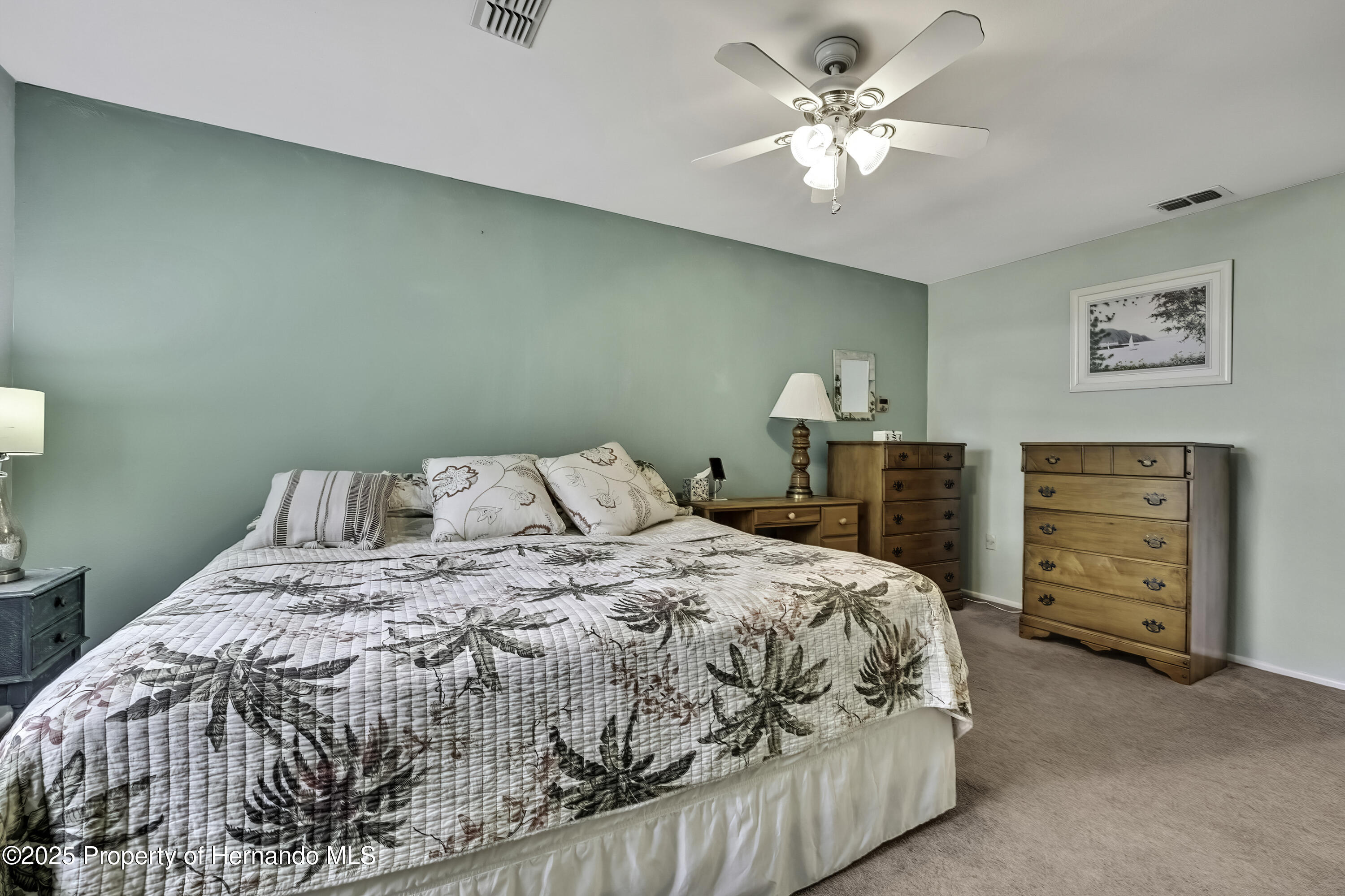Listing images