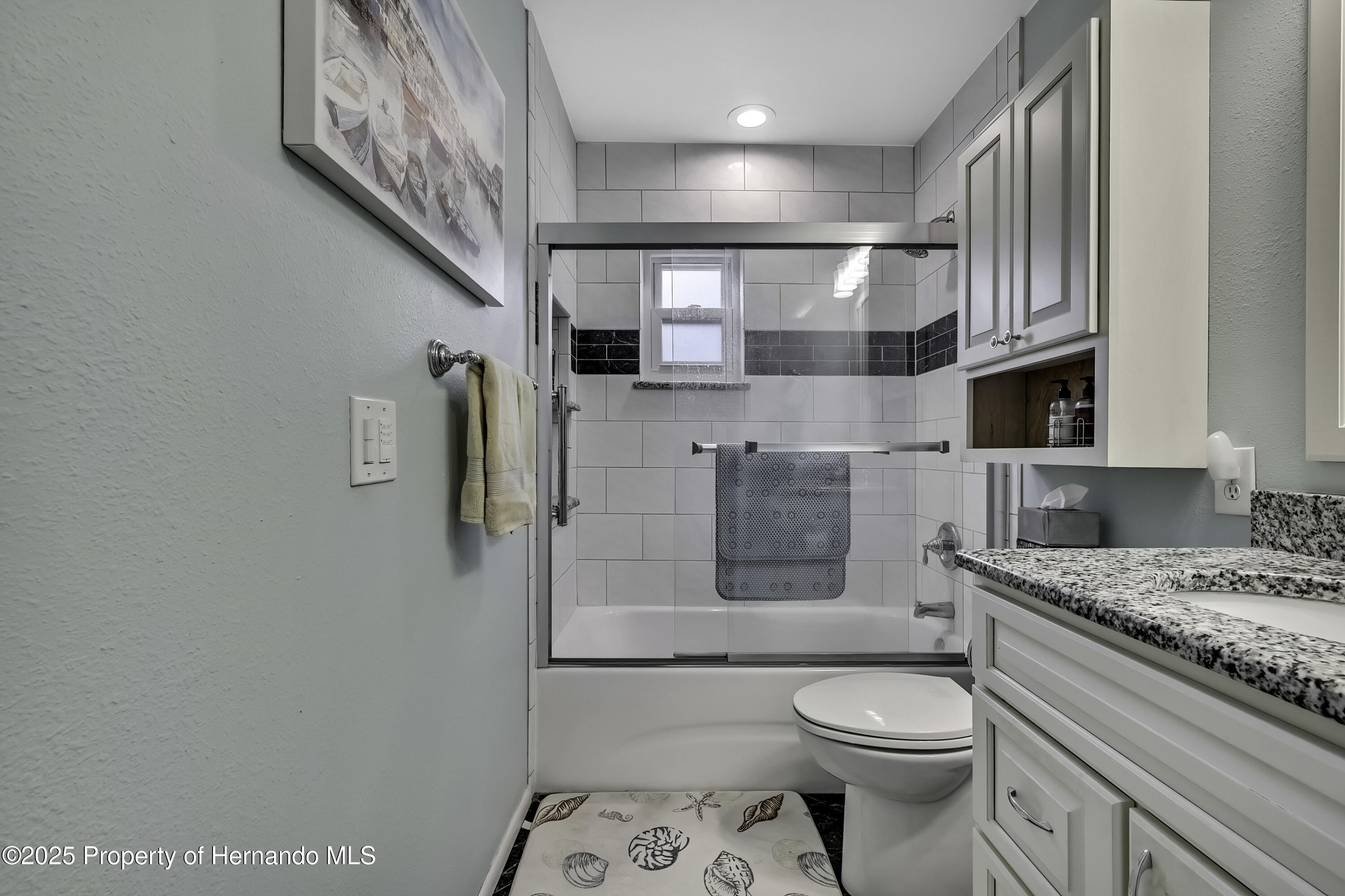 Listing images