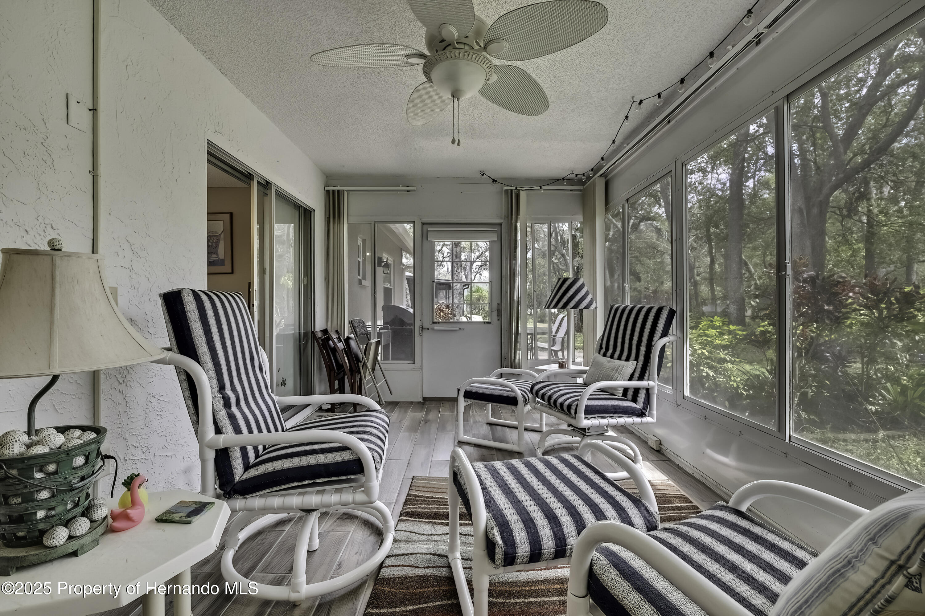 Listing images