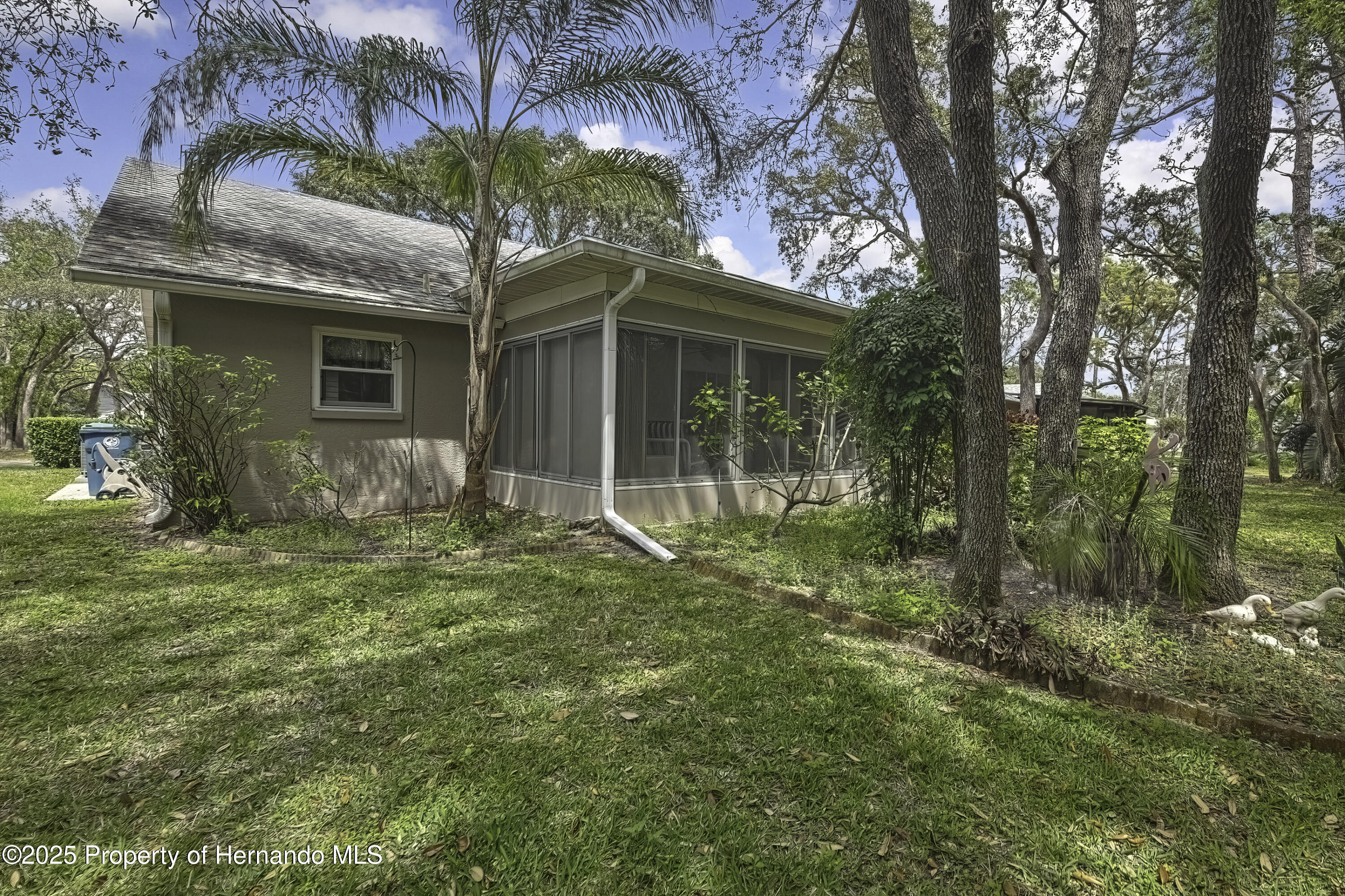 Listing images