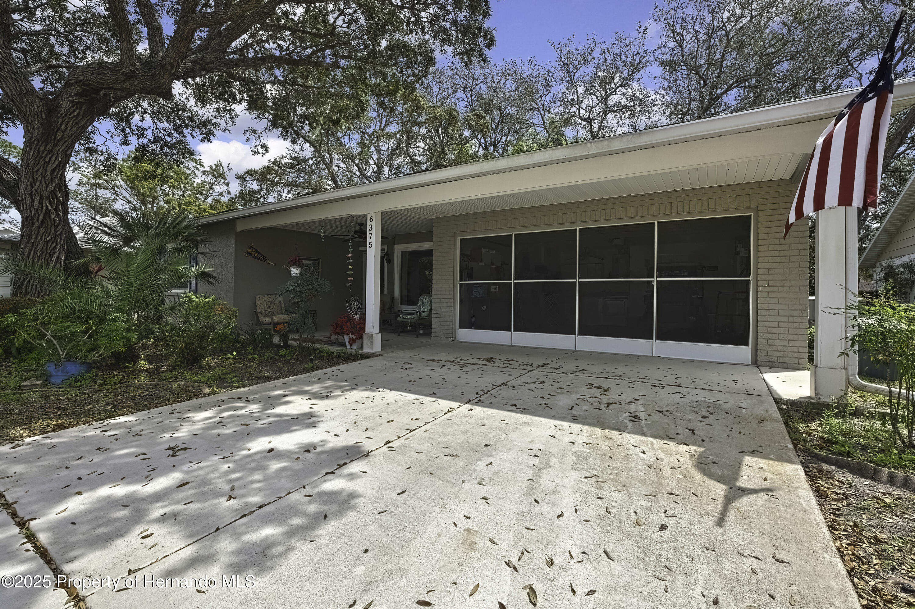 Listing images