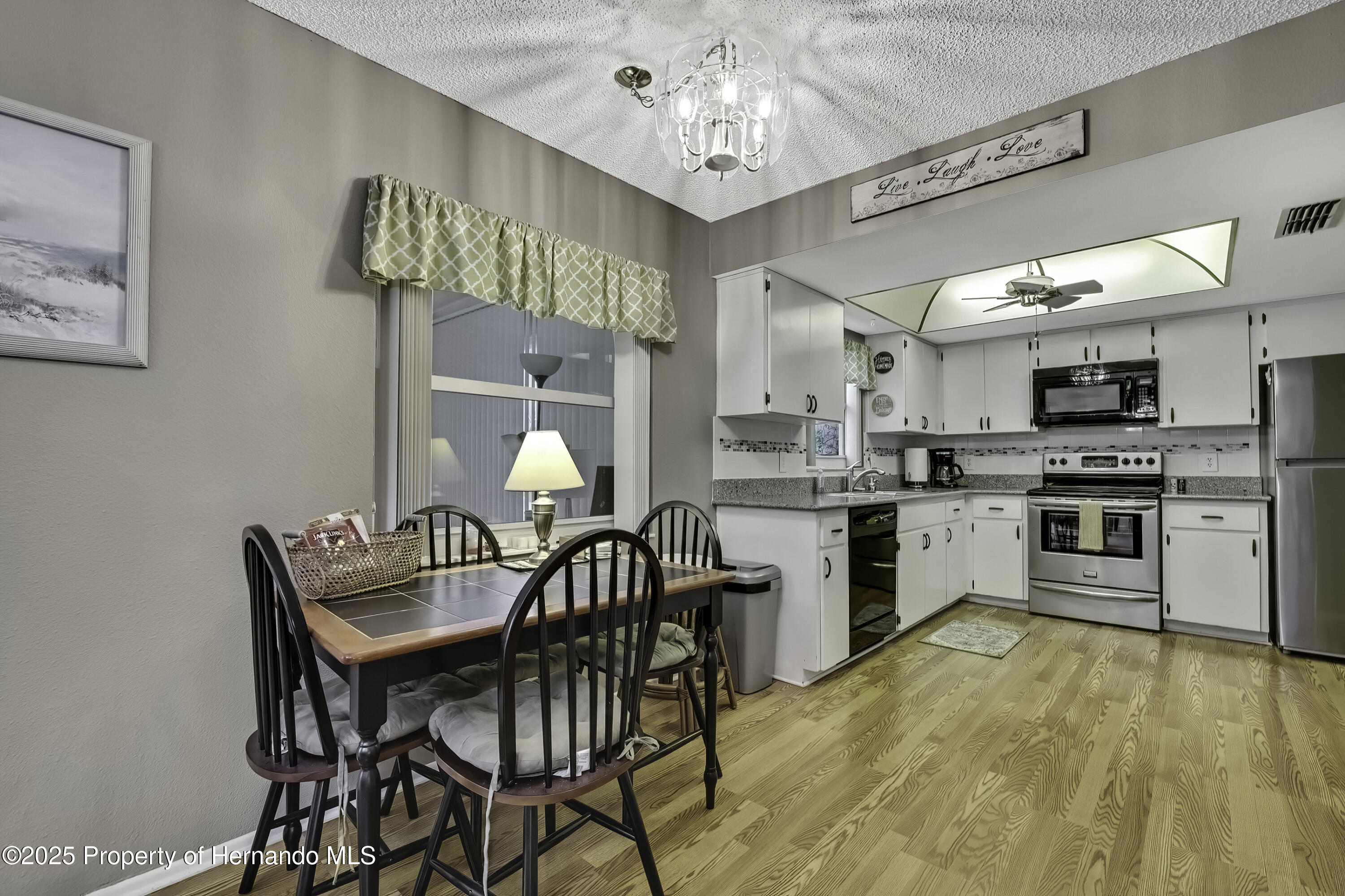Listing images