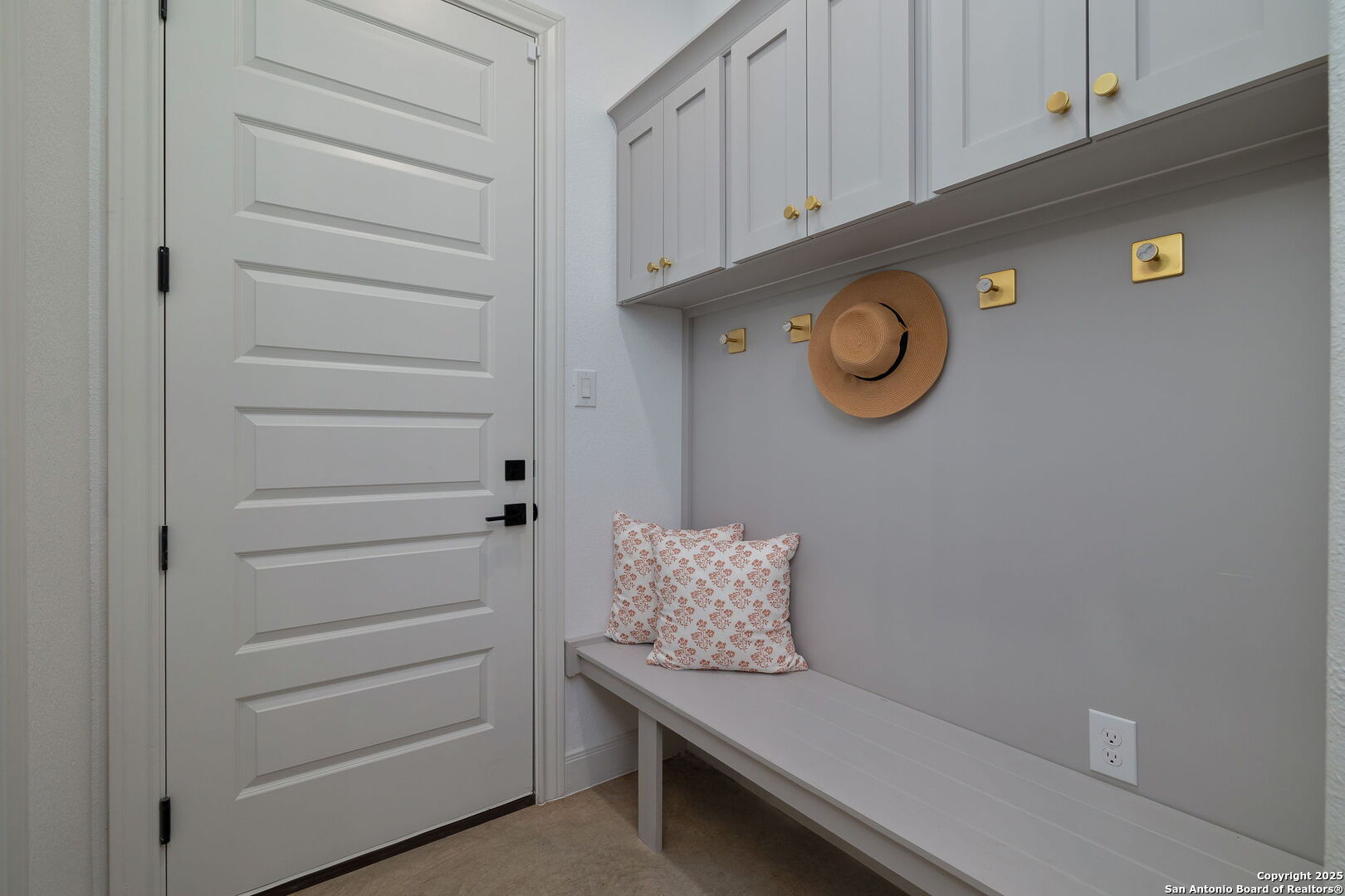 Listing images