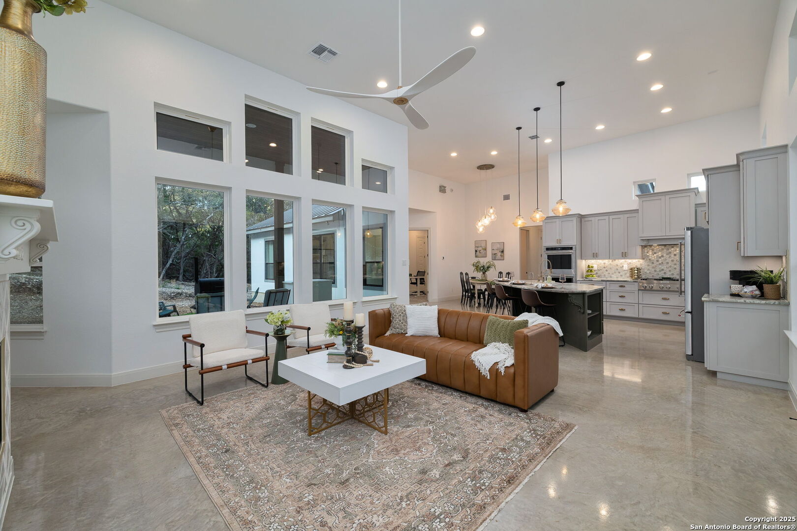 Listing images