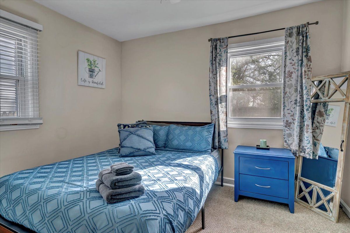 Listing images