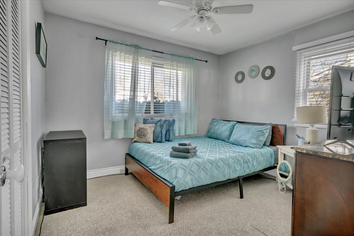 Listing images