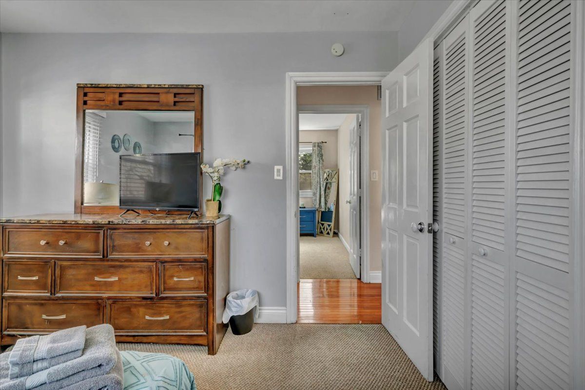 Listing images