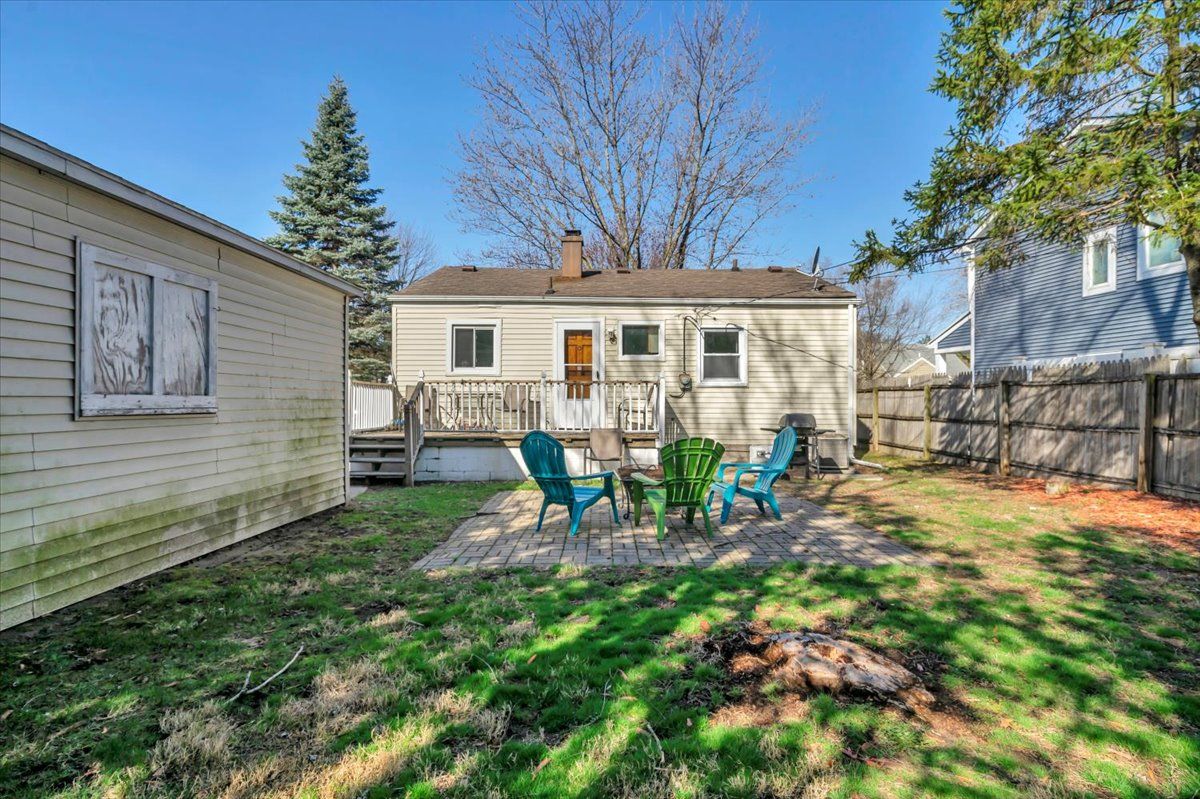 Listing images
