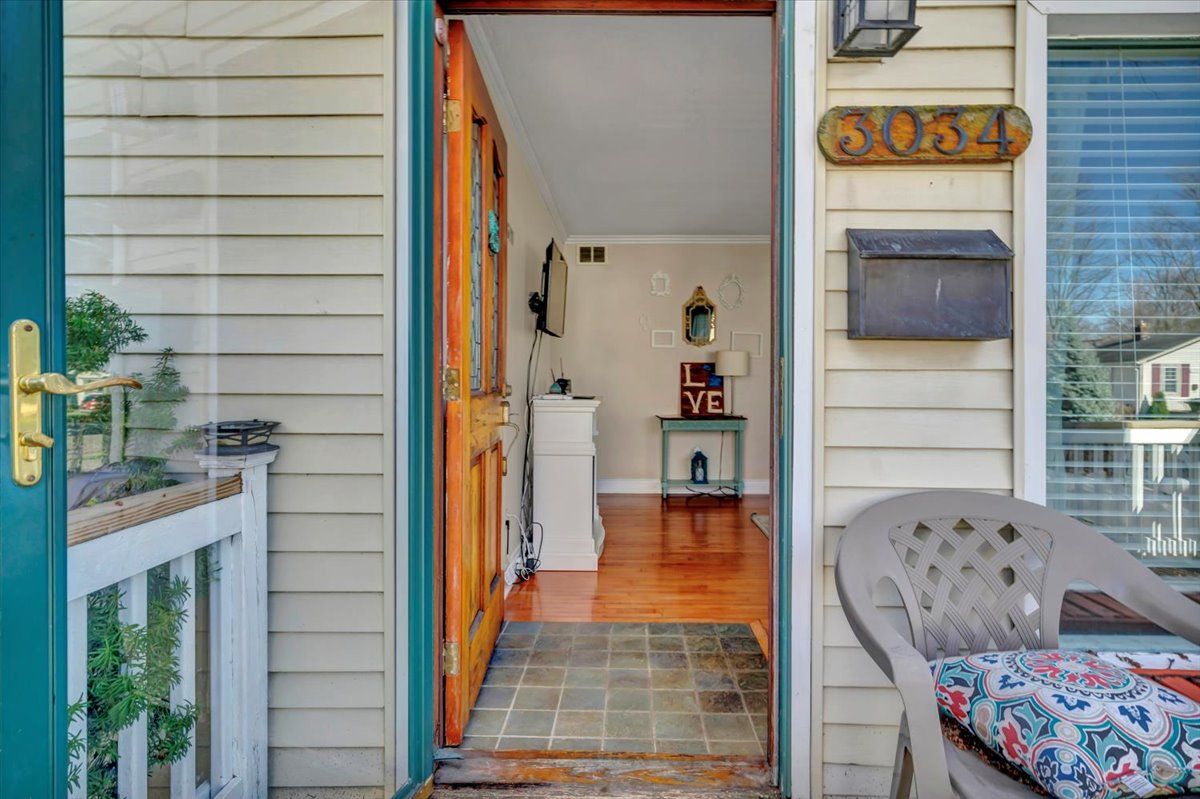 Listing images
