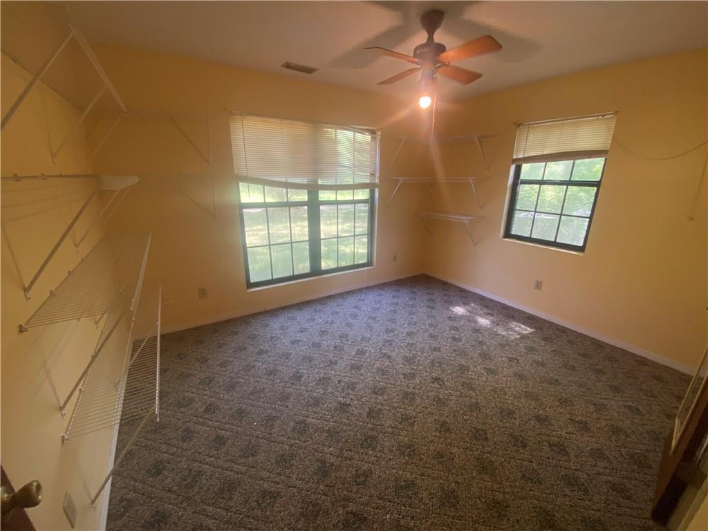 Listing images