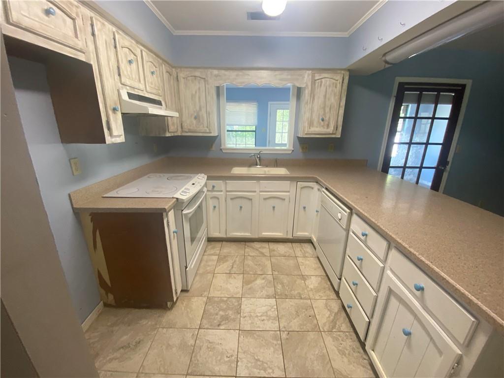 Listing images