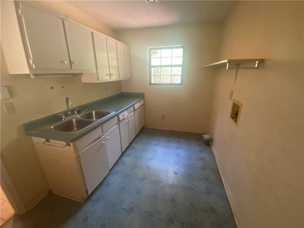 Listing images
