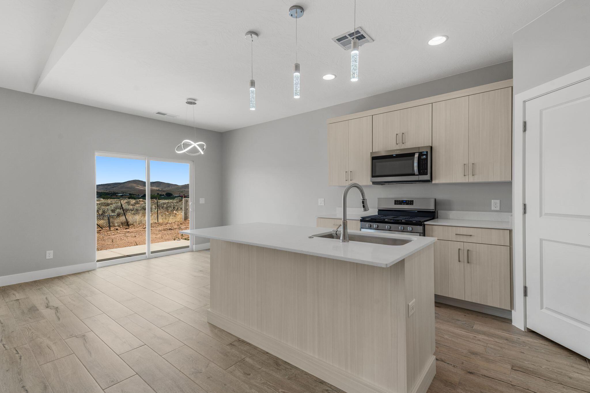 Listing images