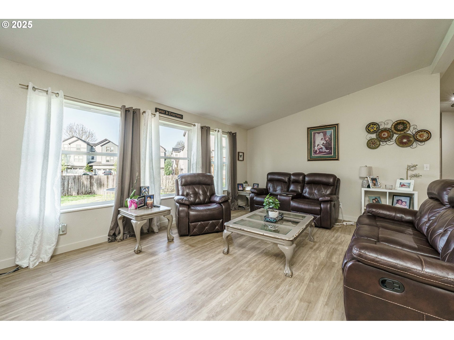 Listing images