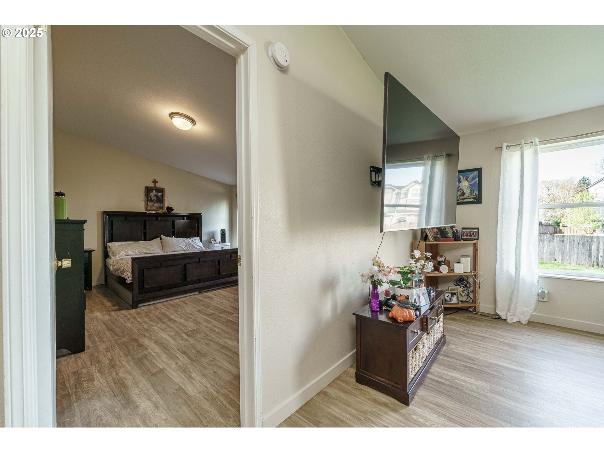 Listing images