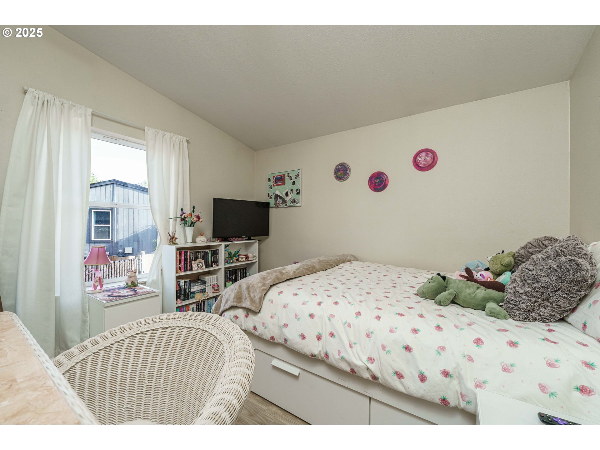 Listing images