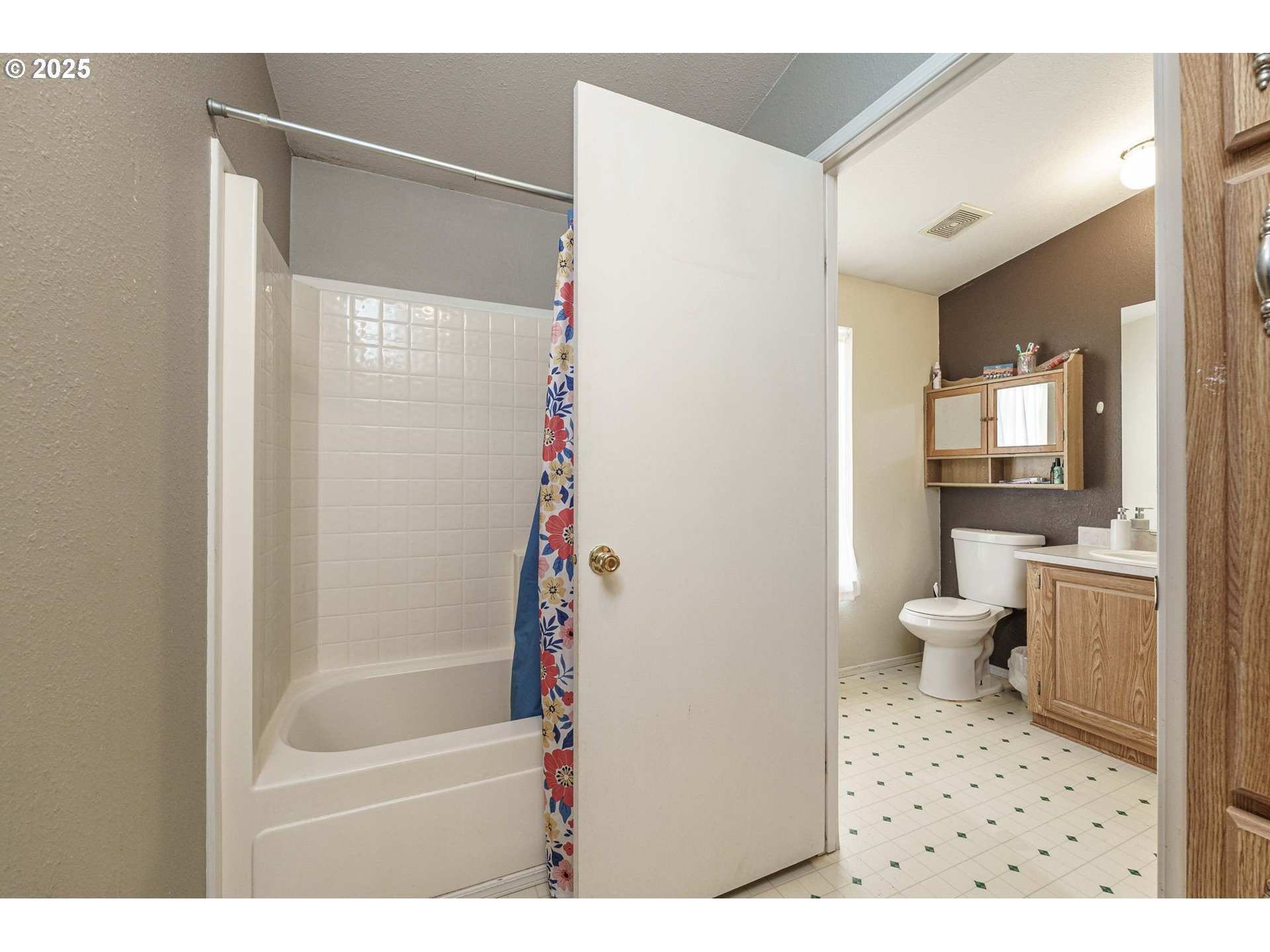 Listing images