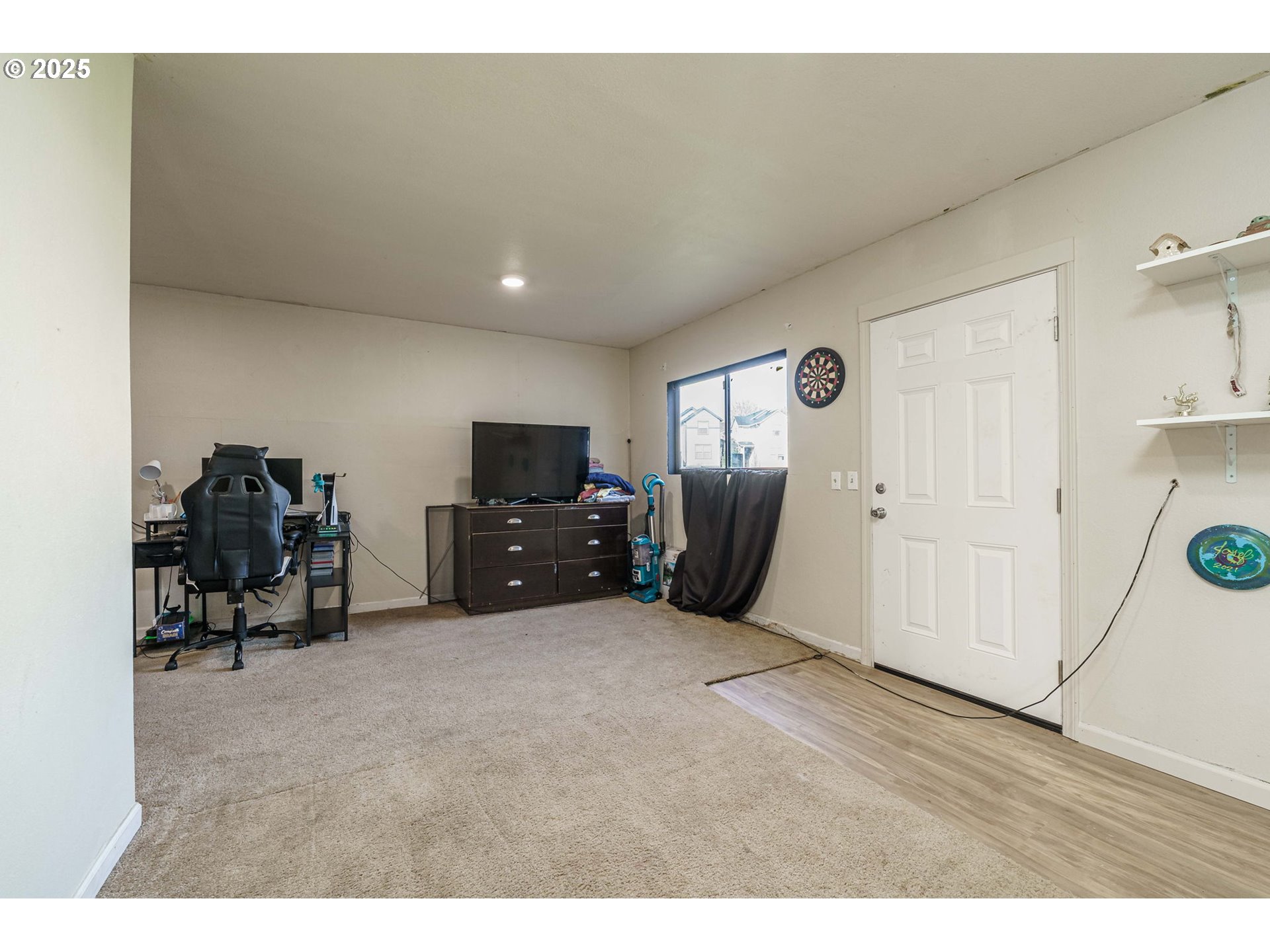 Listing images