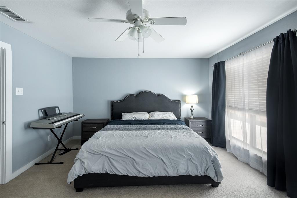 Listing images