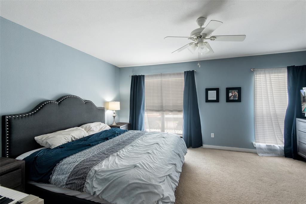 Listing images