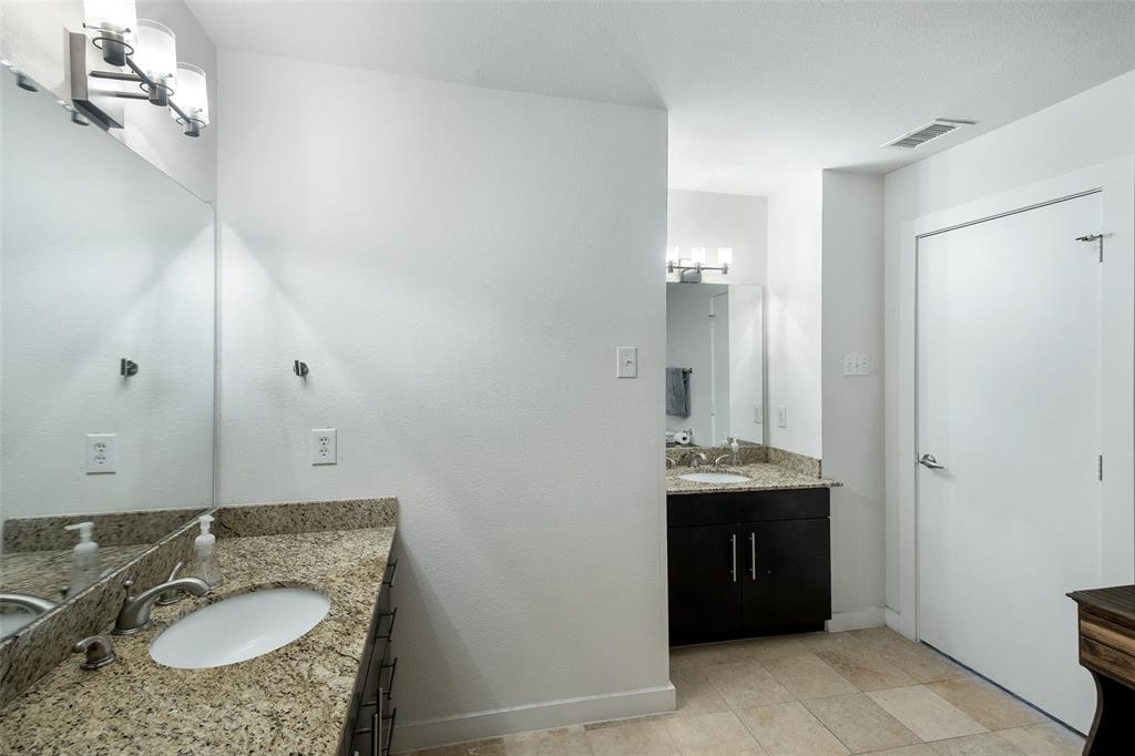 Listing images
