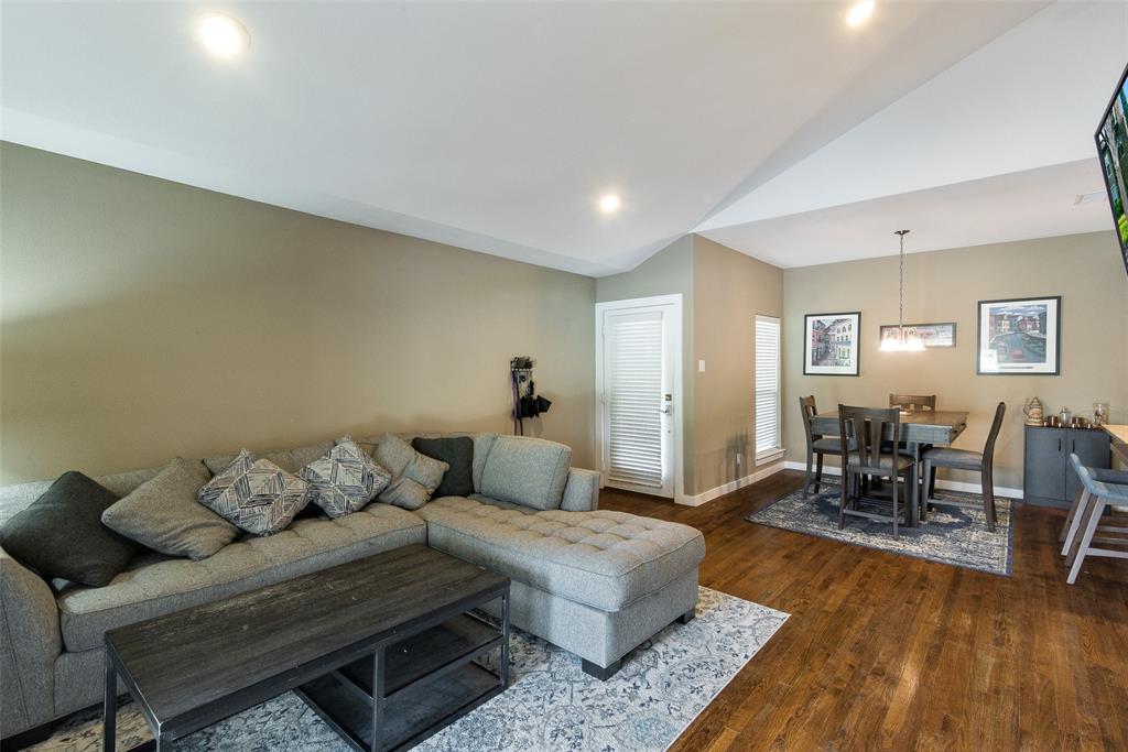 Listing images