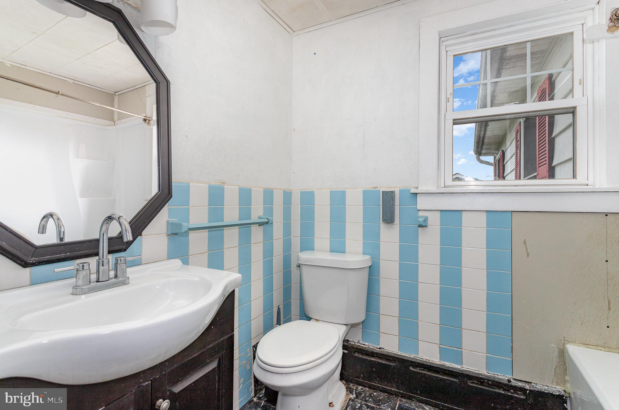 Listing images