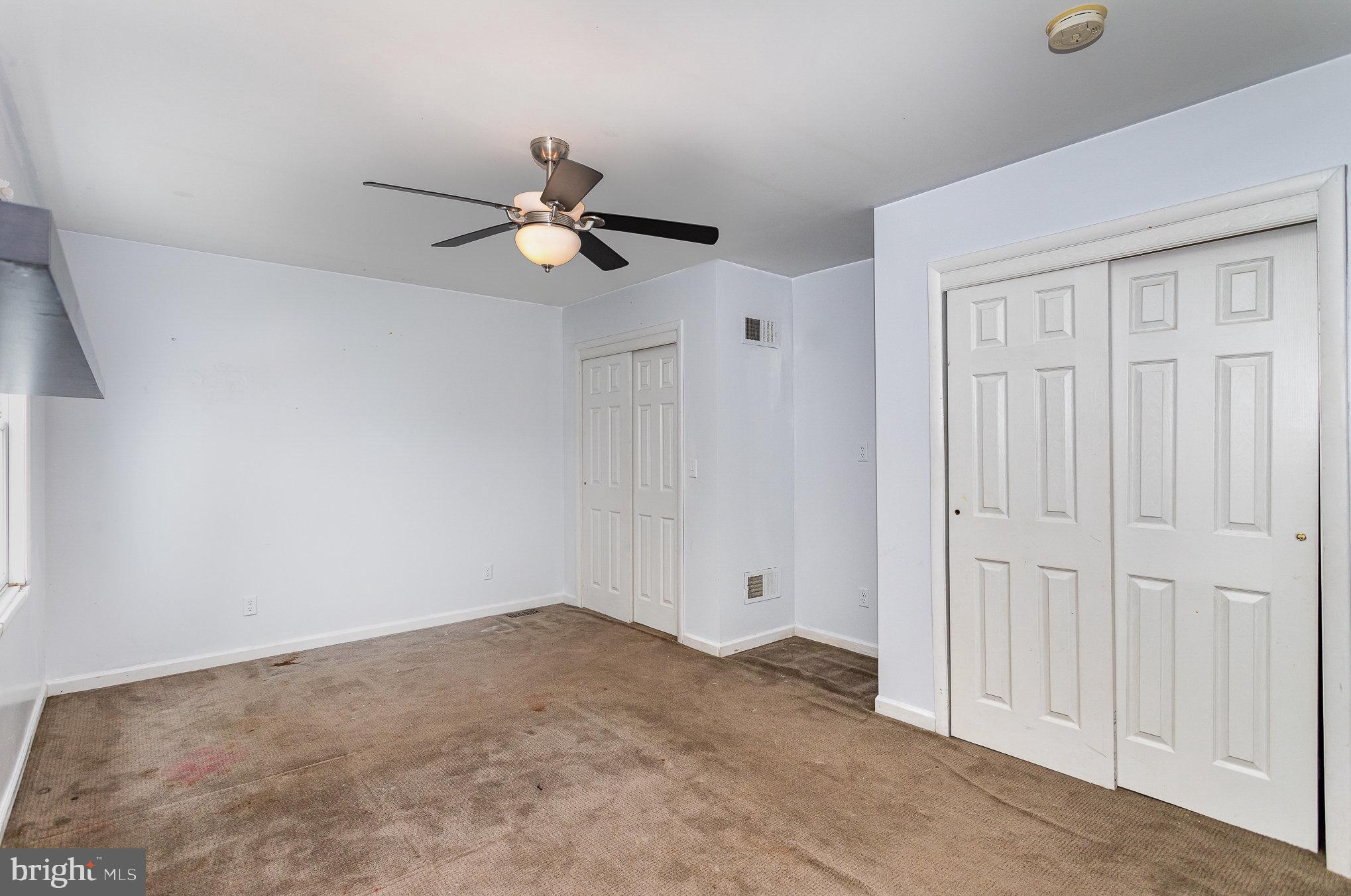 Listing images