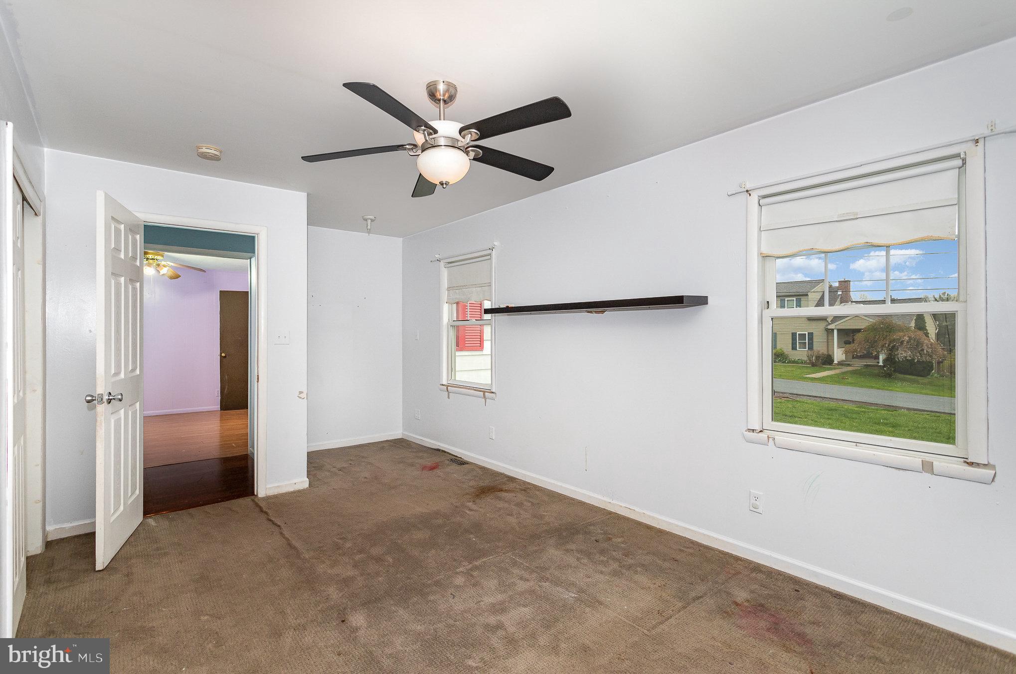 Listing images