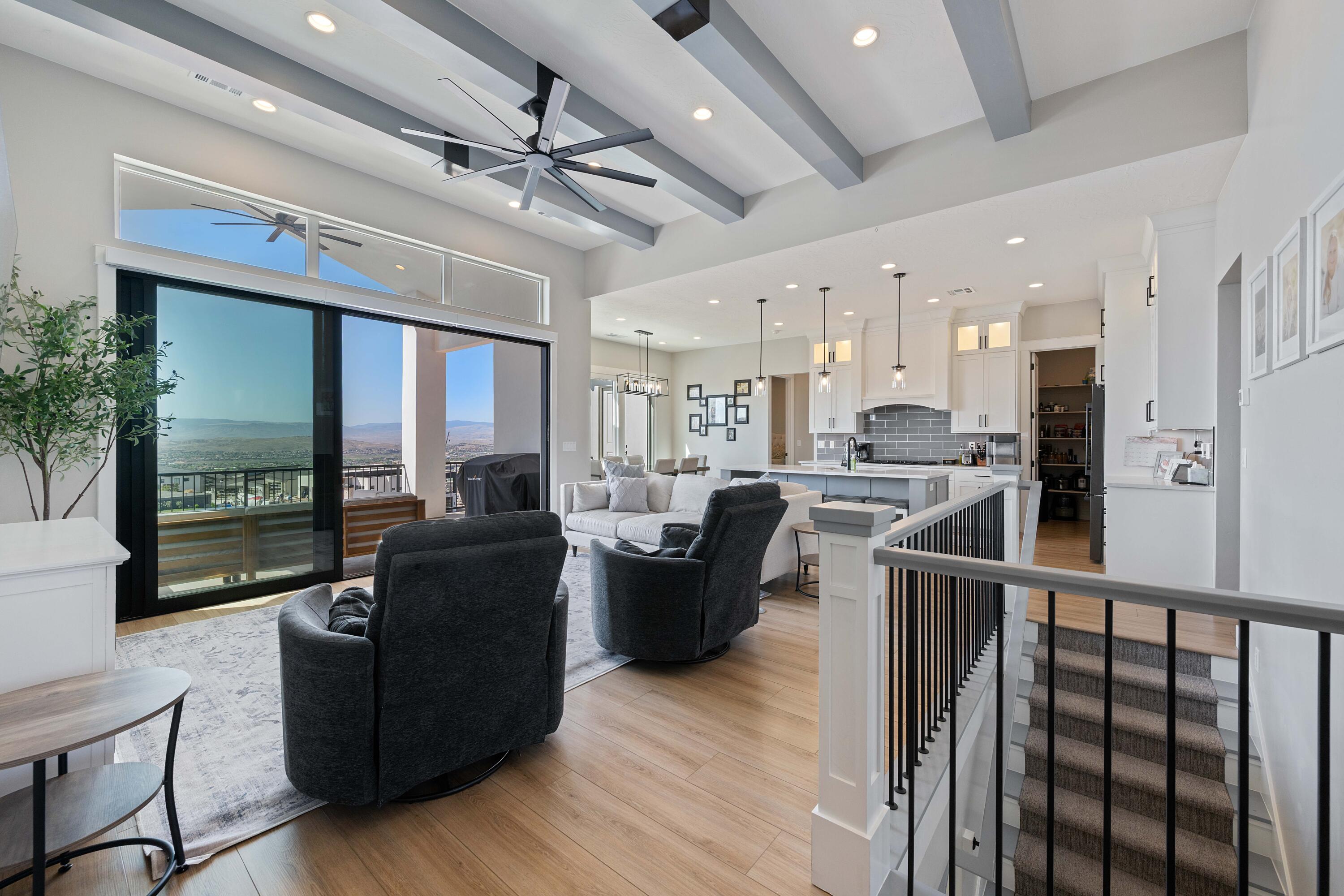 Listing images