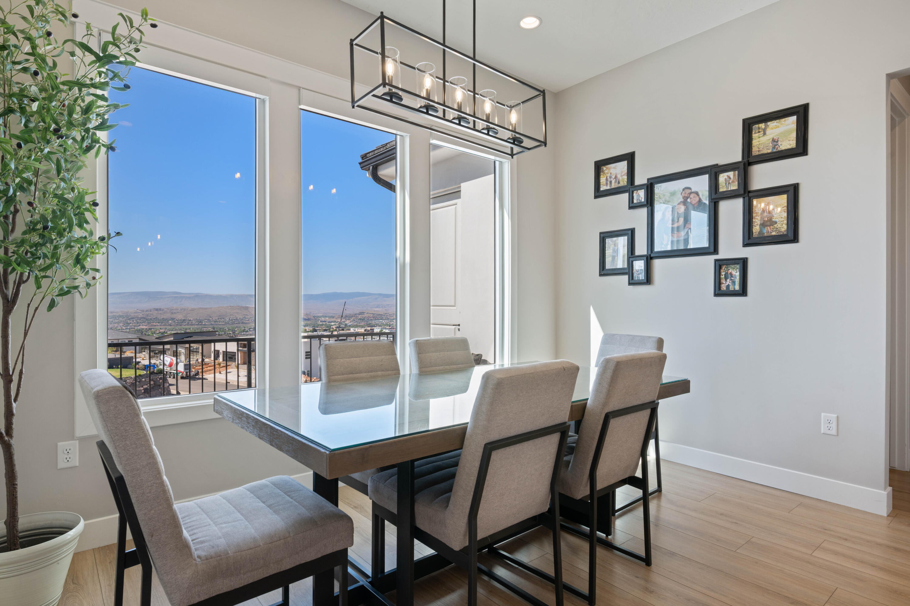 Listing images