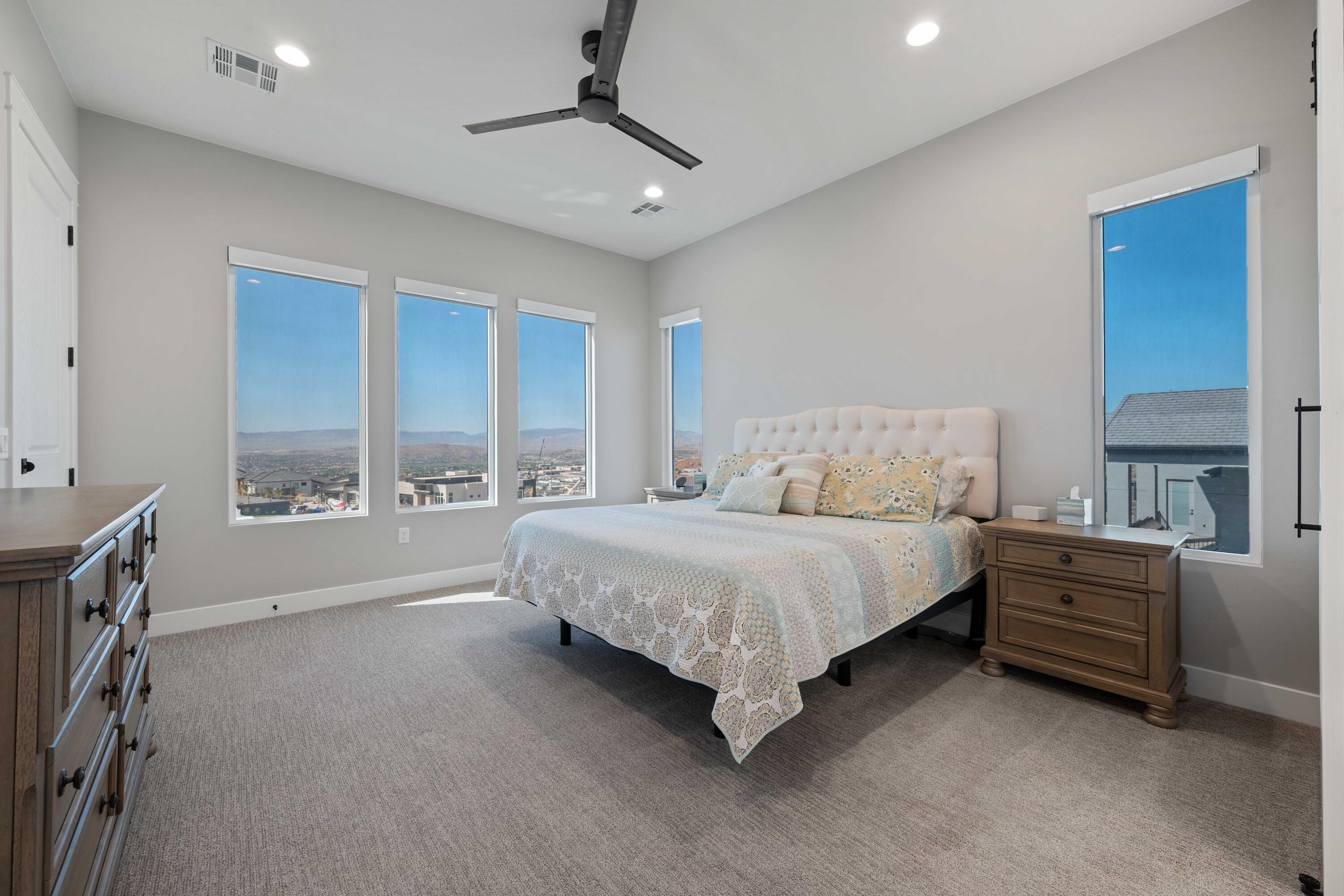 Listing images