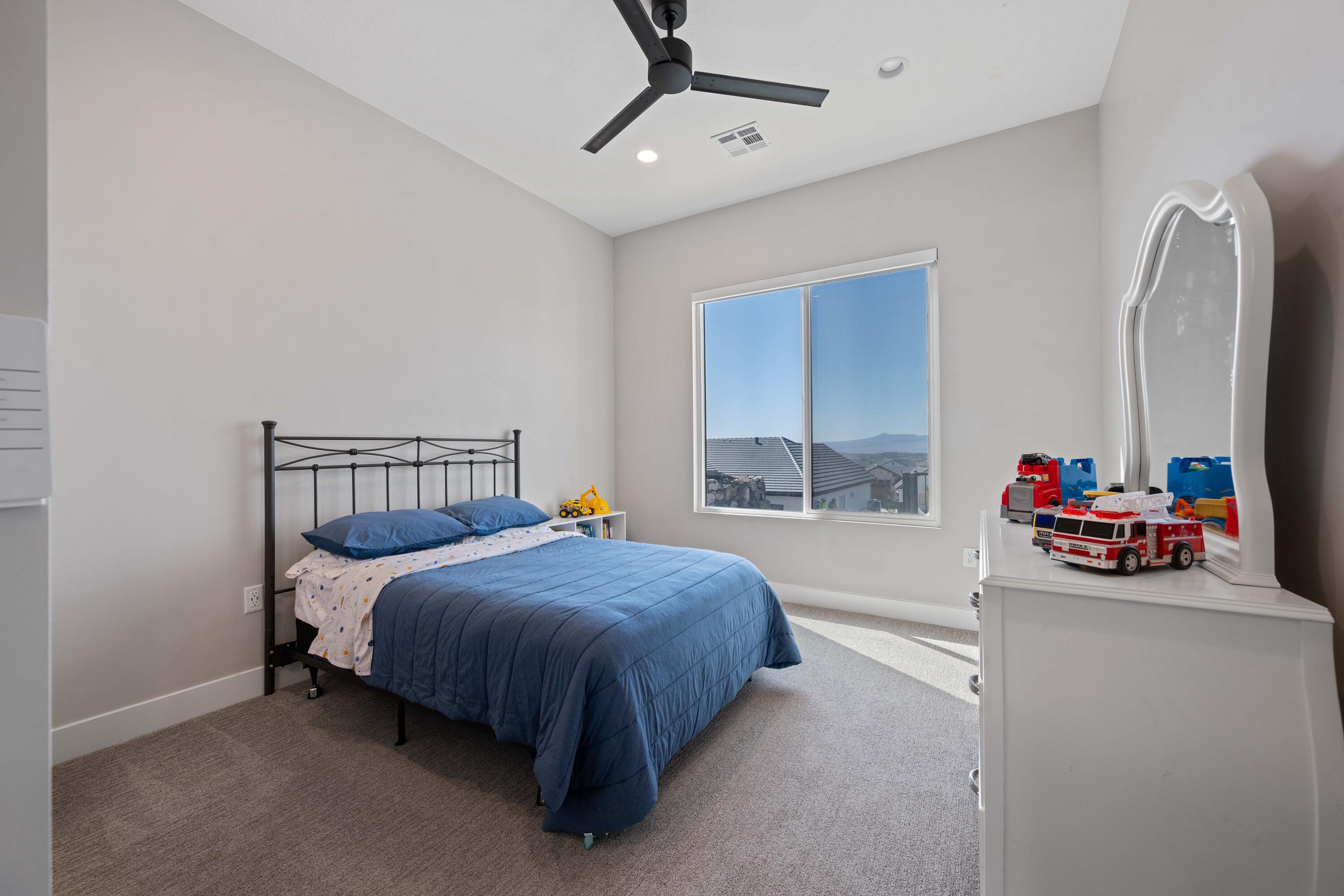 Listing images