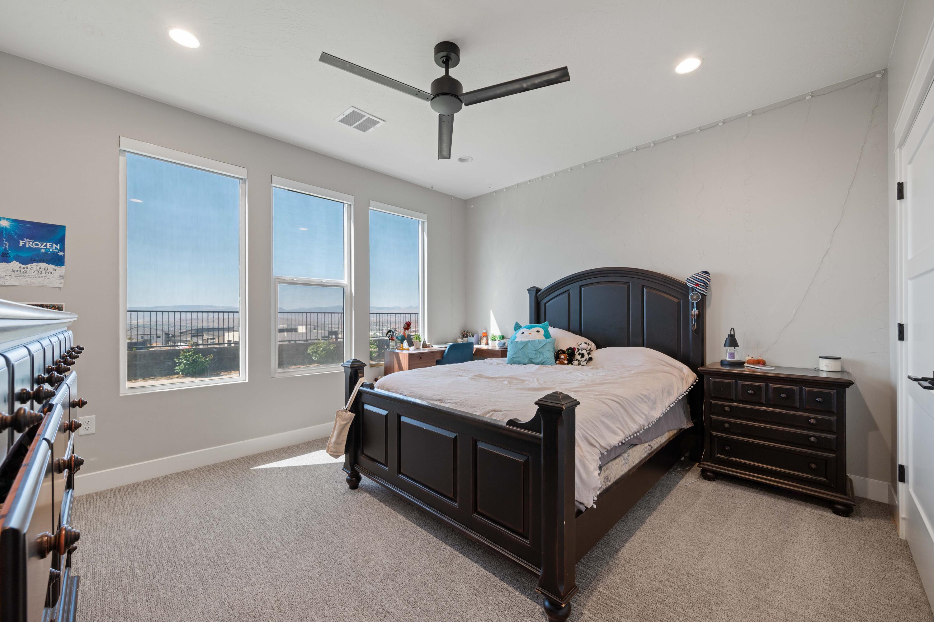 Listing images