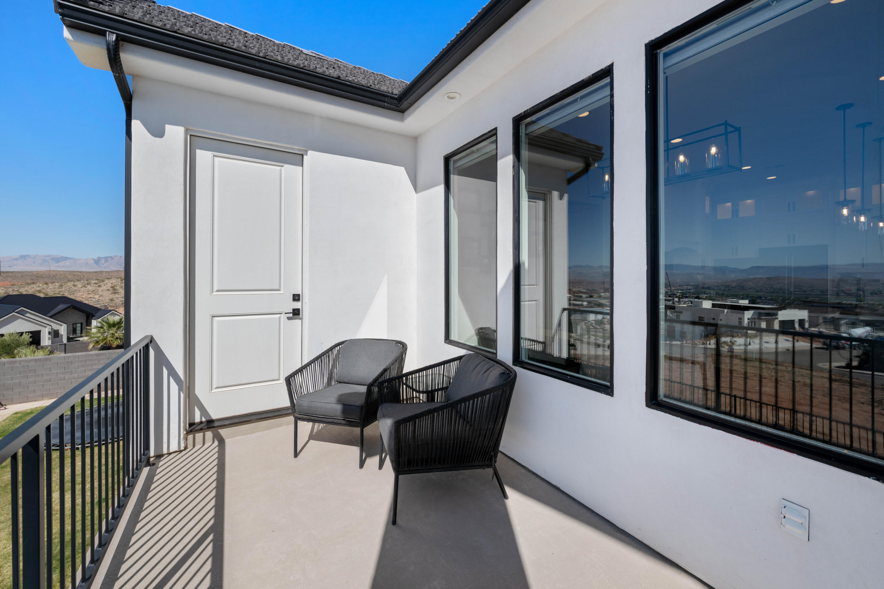 Listing images