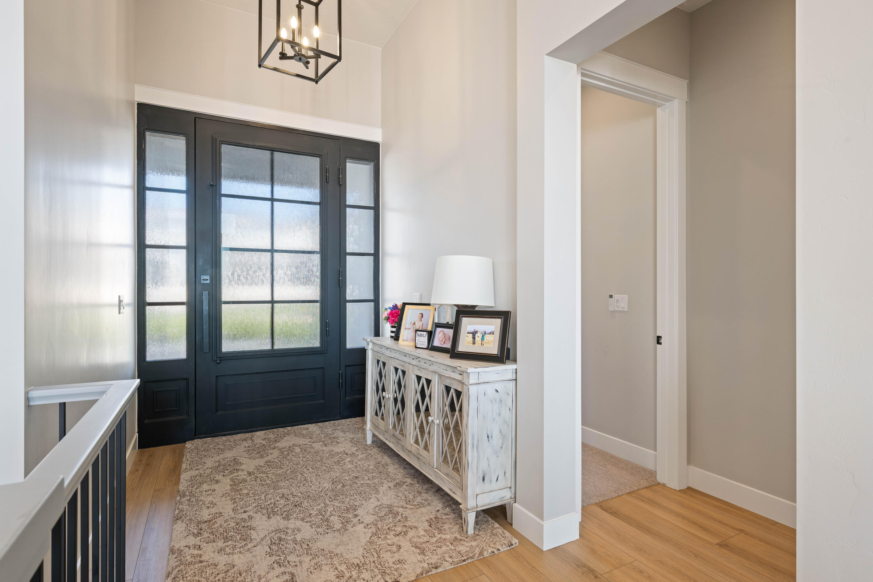 Listing images