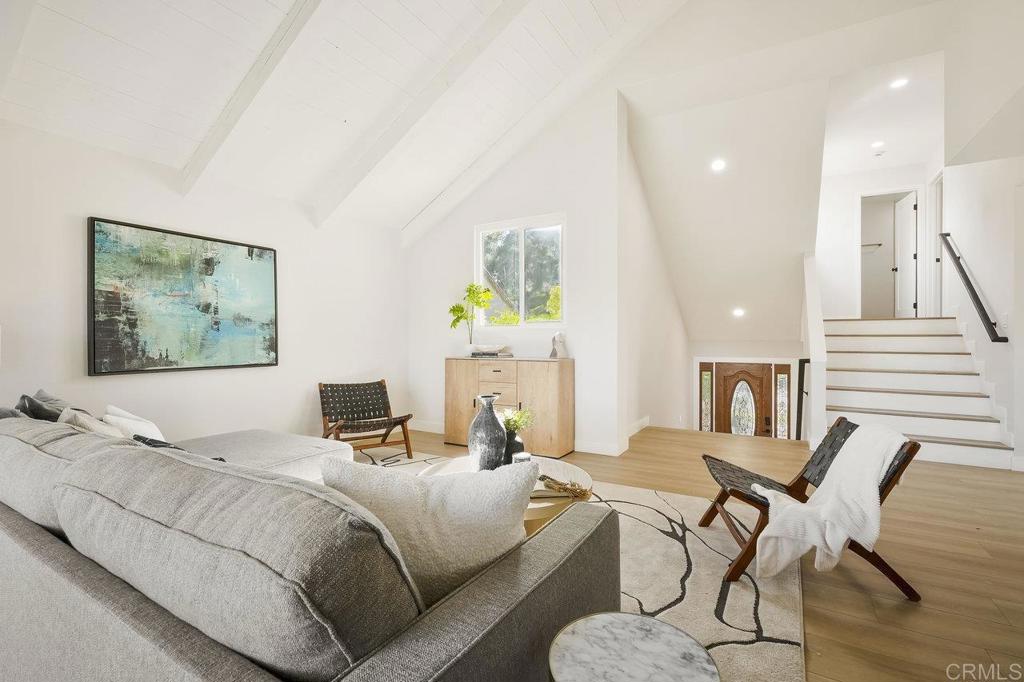 Listing images